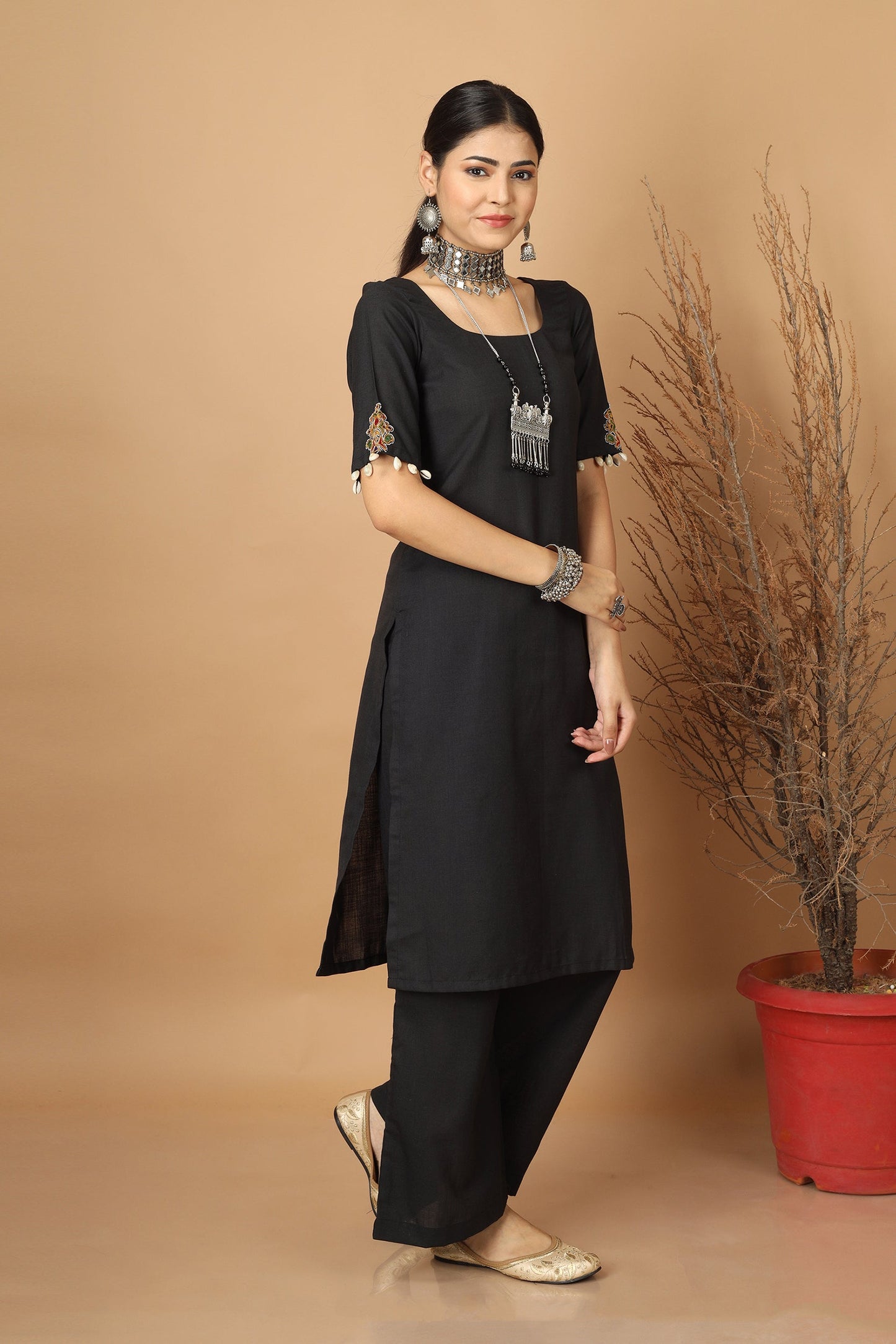 Tale Black Ahir Embroidery Co-Ordinated Set